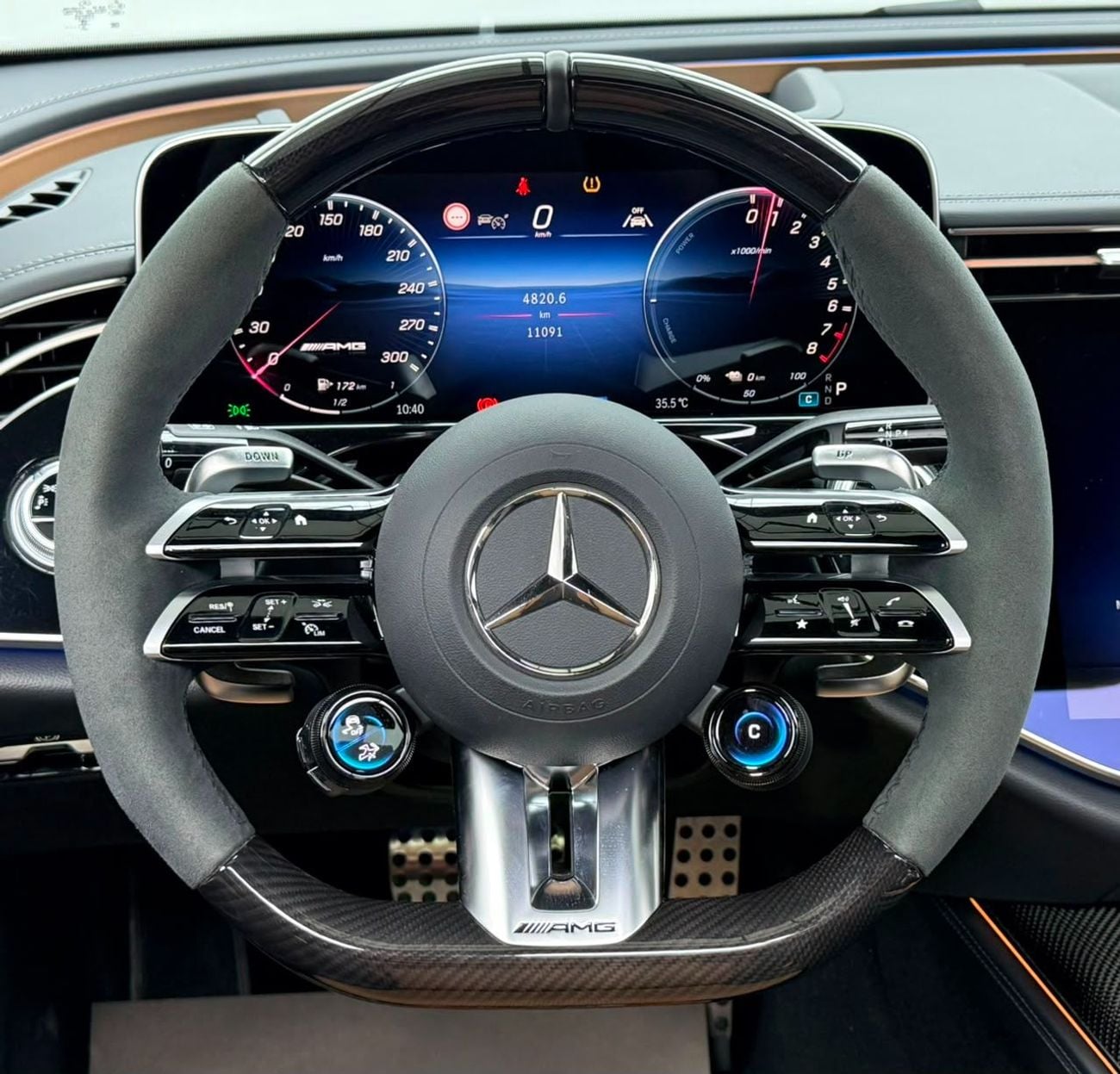مرسيدس بنز E 53 AMG 4MATIC 2025 Mercedes Benz E53 AMG, 2026 MB Warranty + Service Pack, Full MB Service History, Low Km, GCC
