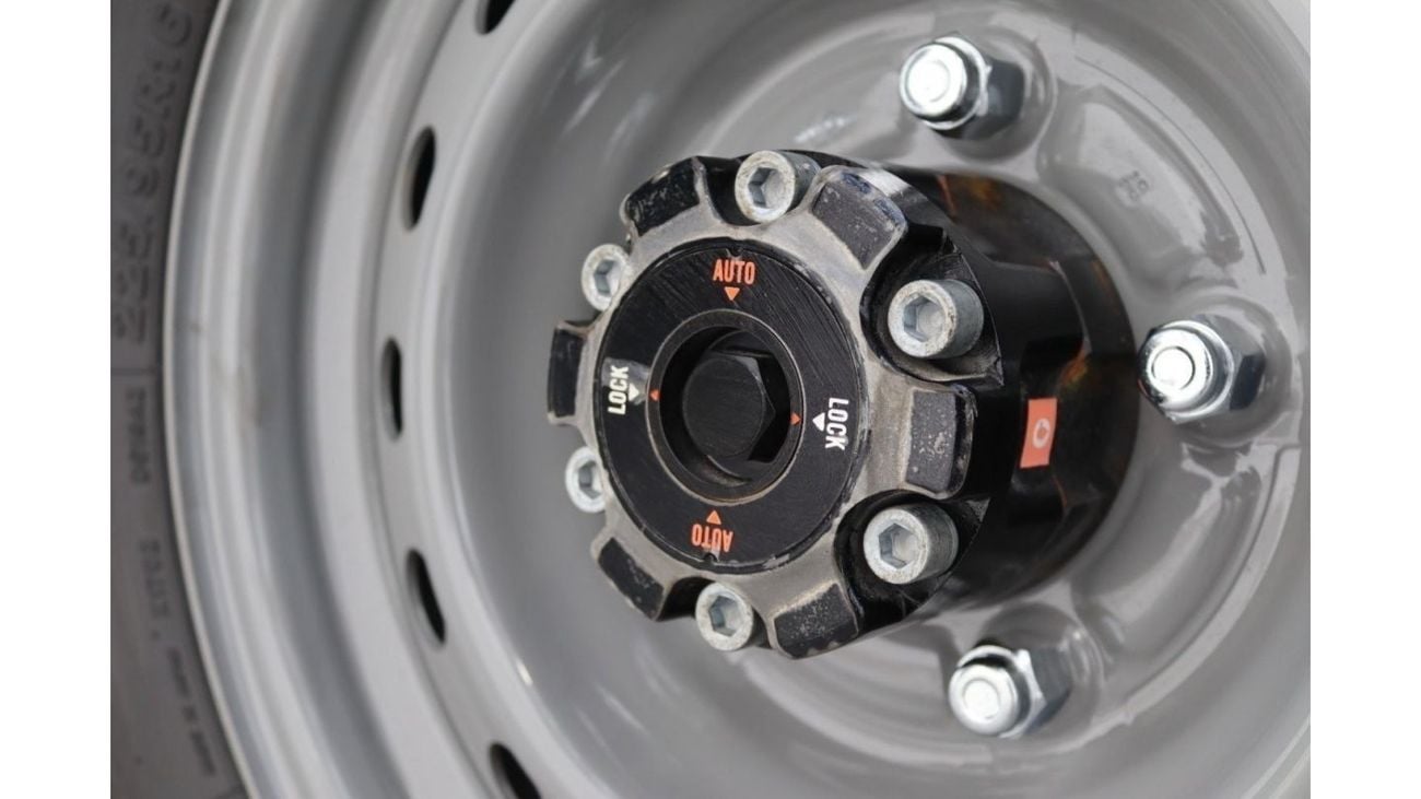 تويوتا لاند كروزر بيك آب LAND CRUISER 4.5 V8 DIESEL M/T VDJ79  **التصدير فقط خارج الخليج**