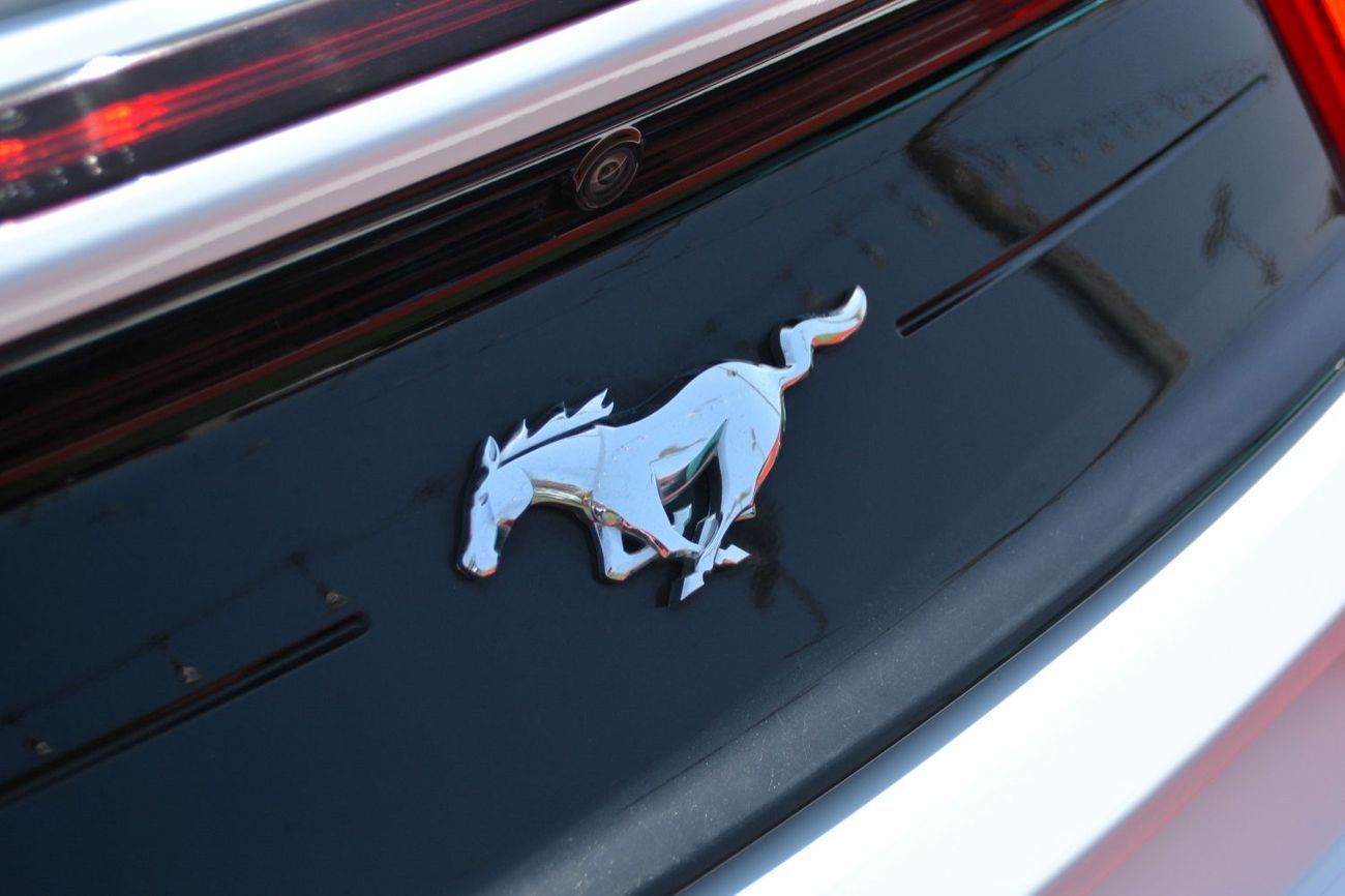 فورد موستانج EcoBoost Premium 2.3L Convertible A/T