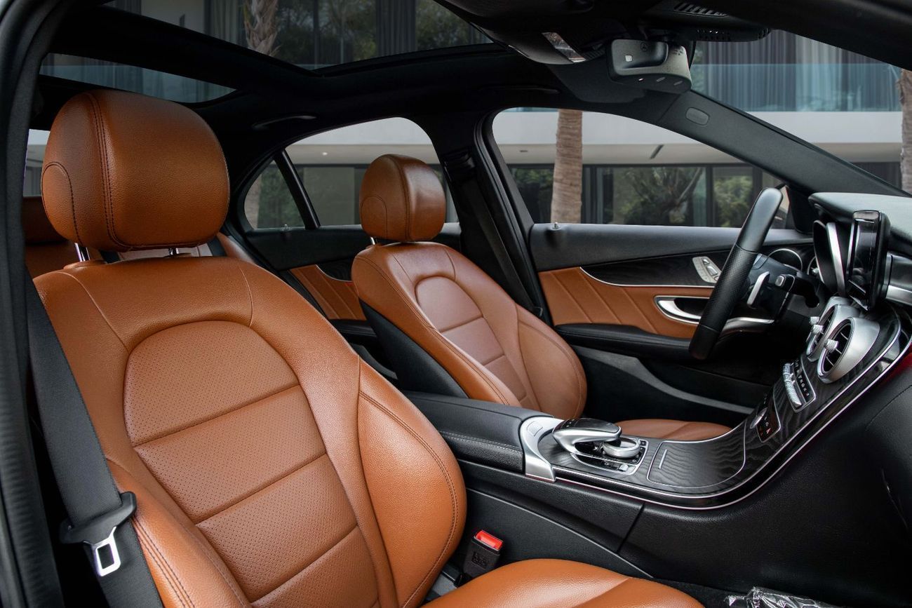 Mercedes-Benz C 200 C200 | 2,046 P.M  | 0% Downpayment | AMG Line | S/Roof | L/Seats