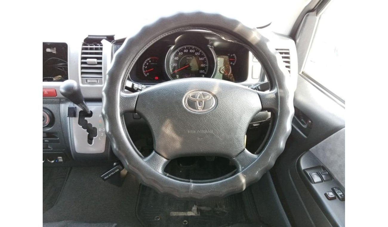 Toyota Hiace TOYOTA HIACE RIGHT HAND DRIVE (PM963)