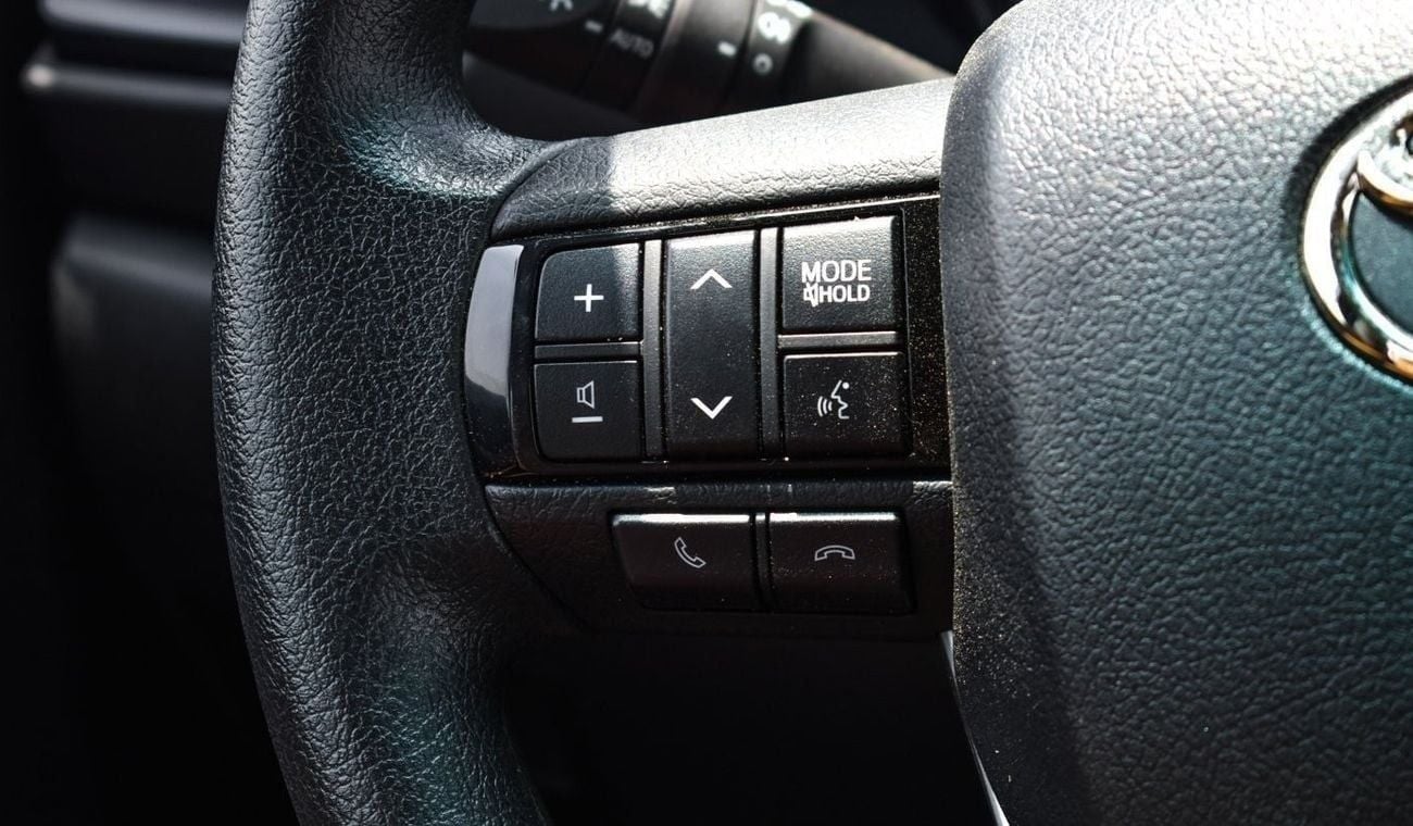 تويوتا فورتونر Toyota fortuner 2.7L petrol 4x2 MY2023