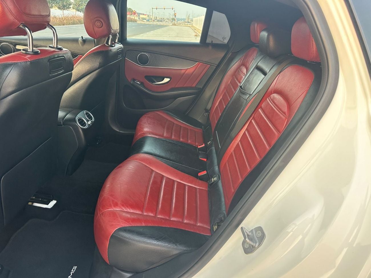 مرسيدس بنز GLC 200 بريميوم بلس
