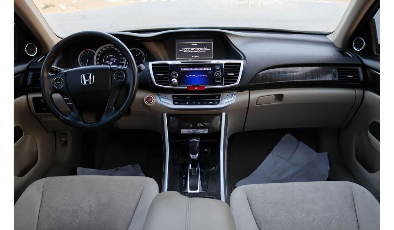 Honda Accord EX 2.4L Honda Accord 2015 GCC accident-free in excellent condition