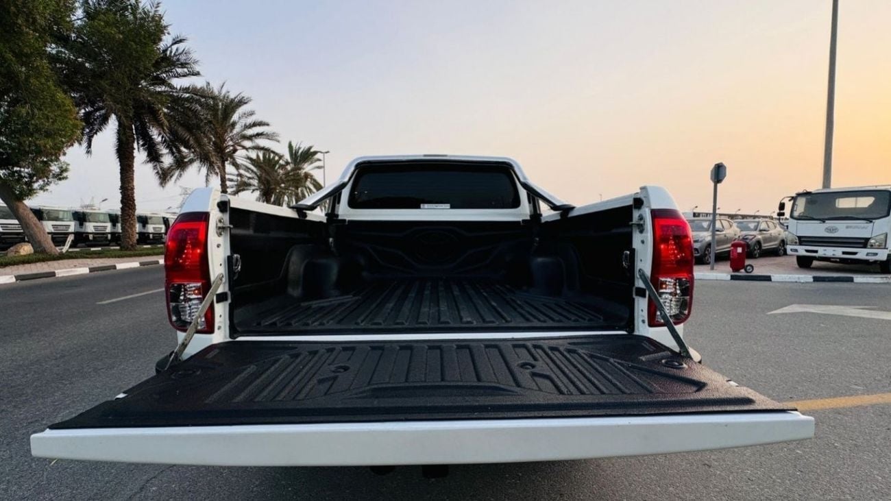 Toyota Hilux PREMIUM CONDITION | IRON ROLL BAR | RHD | 2017 | 2.8L DIESEL | ELECTRIC SEAT