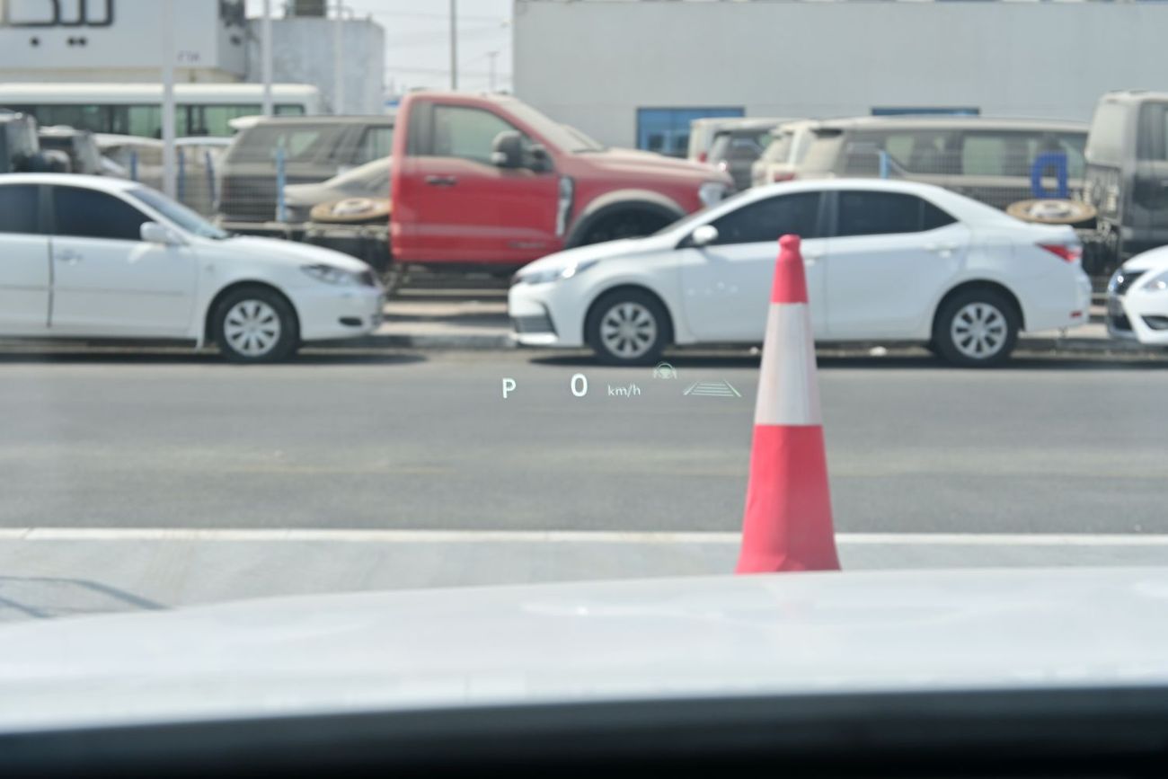 تويوتا كامري Toyota Camry Limited 2.5L Hybrid, Model 2025, Color White