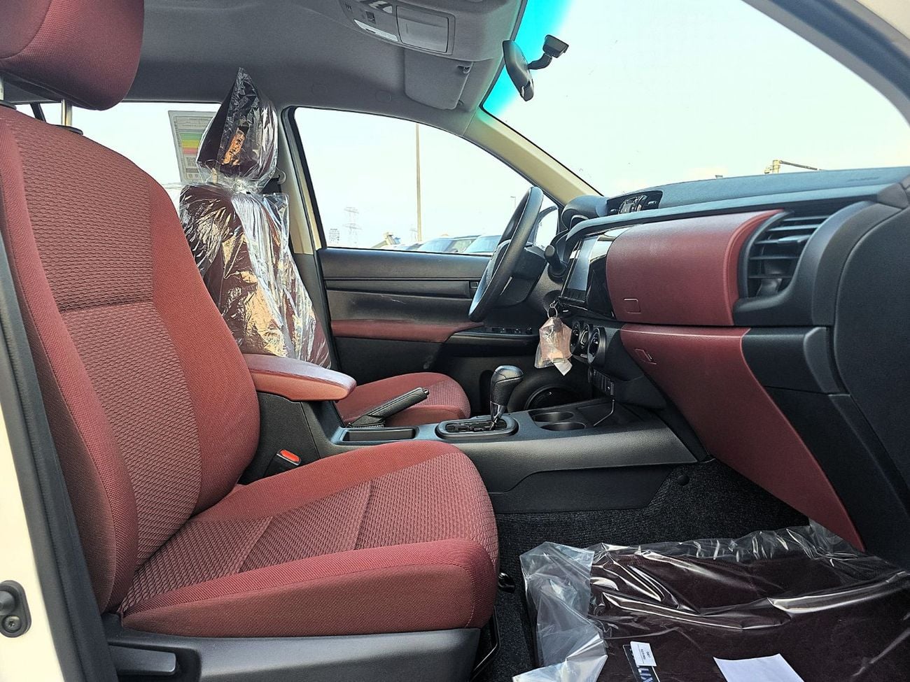 Toyota Hilux GLX TOYOTA HILUX D.C PICKUP GLS G1 2.7L A/T PETROL 4X2 5 SEATER White Color 2026 MODEL
