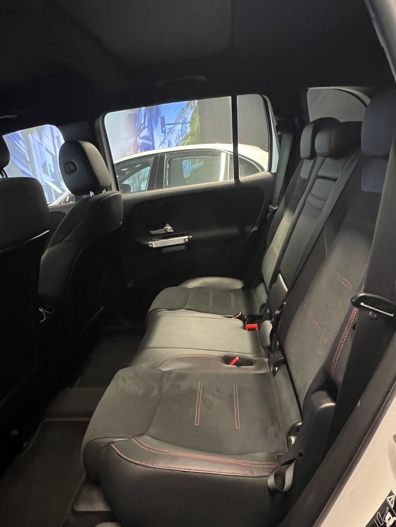 Mercedes-Benz EQB 350