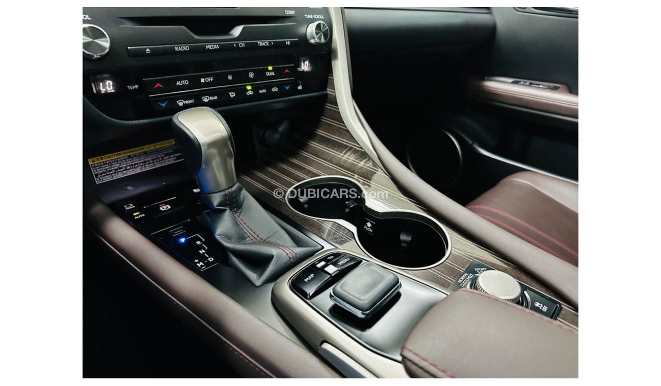 Lexus RX350 GCC .. FSH .. Platinum .. DVD .. Panoramic Roof