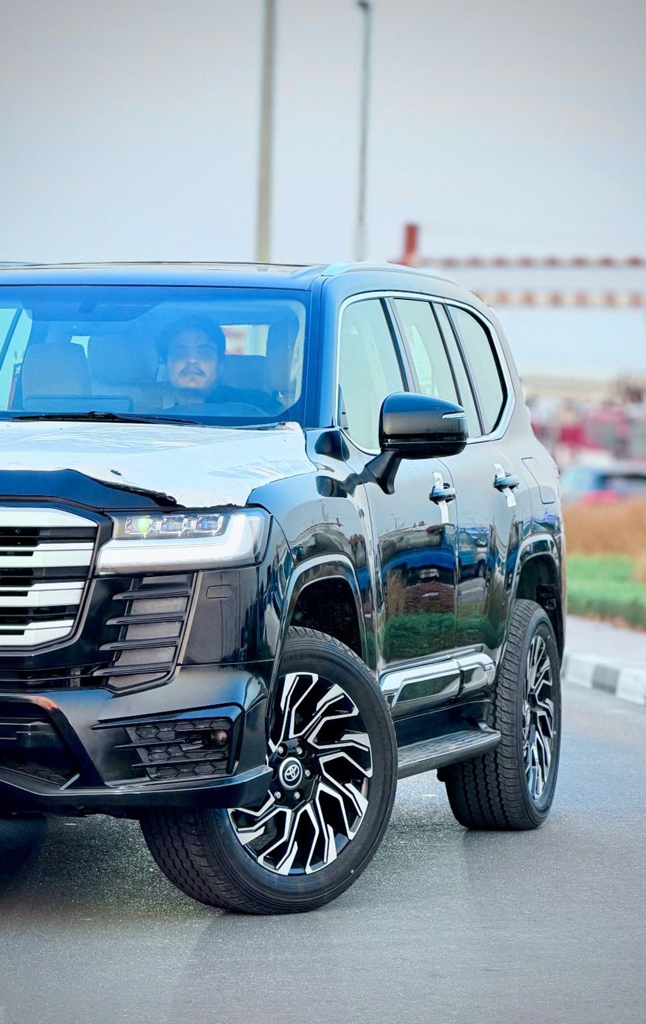 تويوتا لاند كروزر 2022 model GXR Full Option Top Of The Range