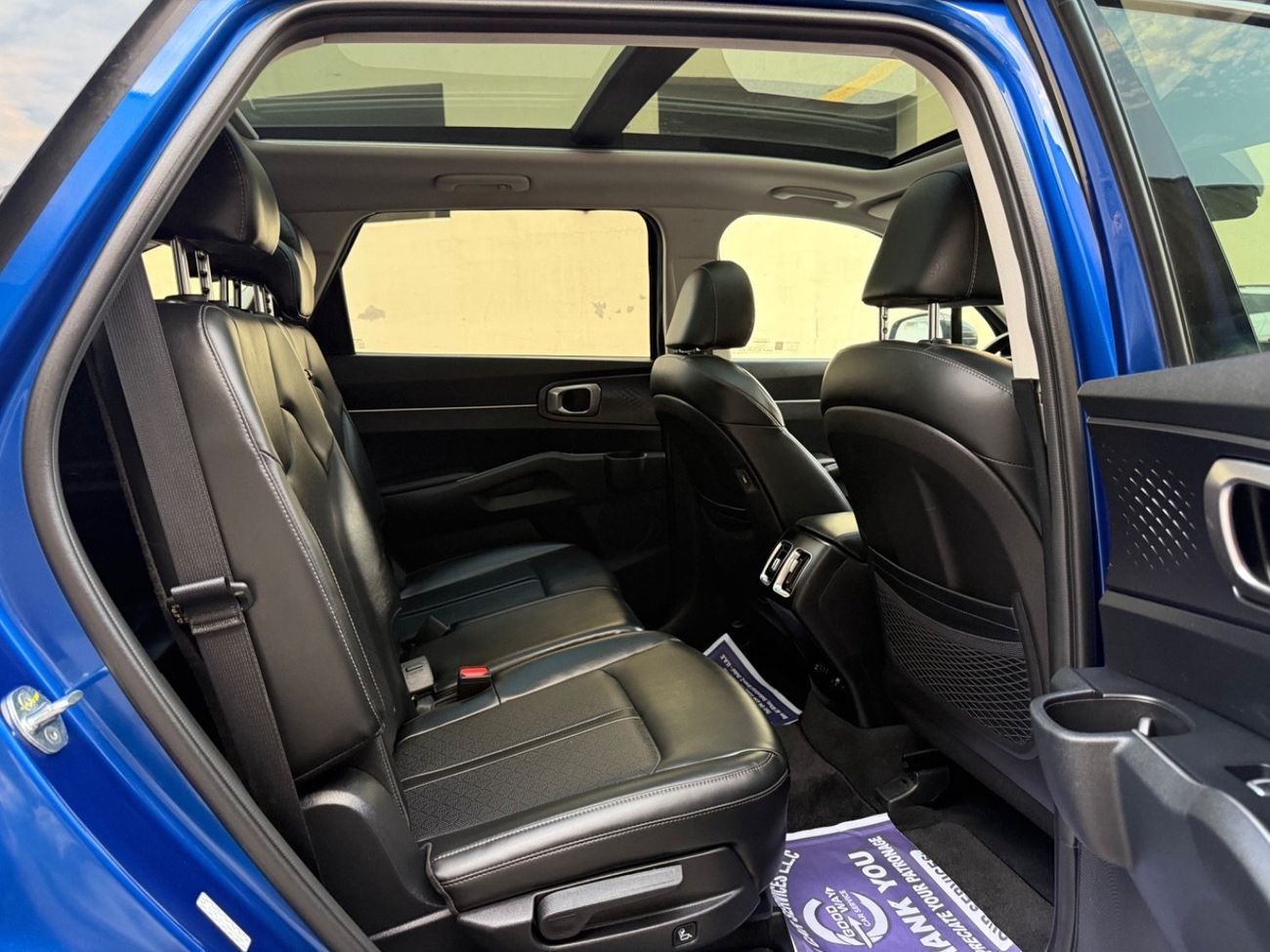 كيا سورينتو 2.5L LX (RWD)