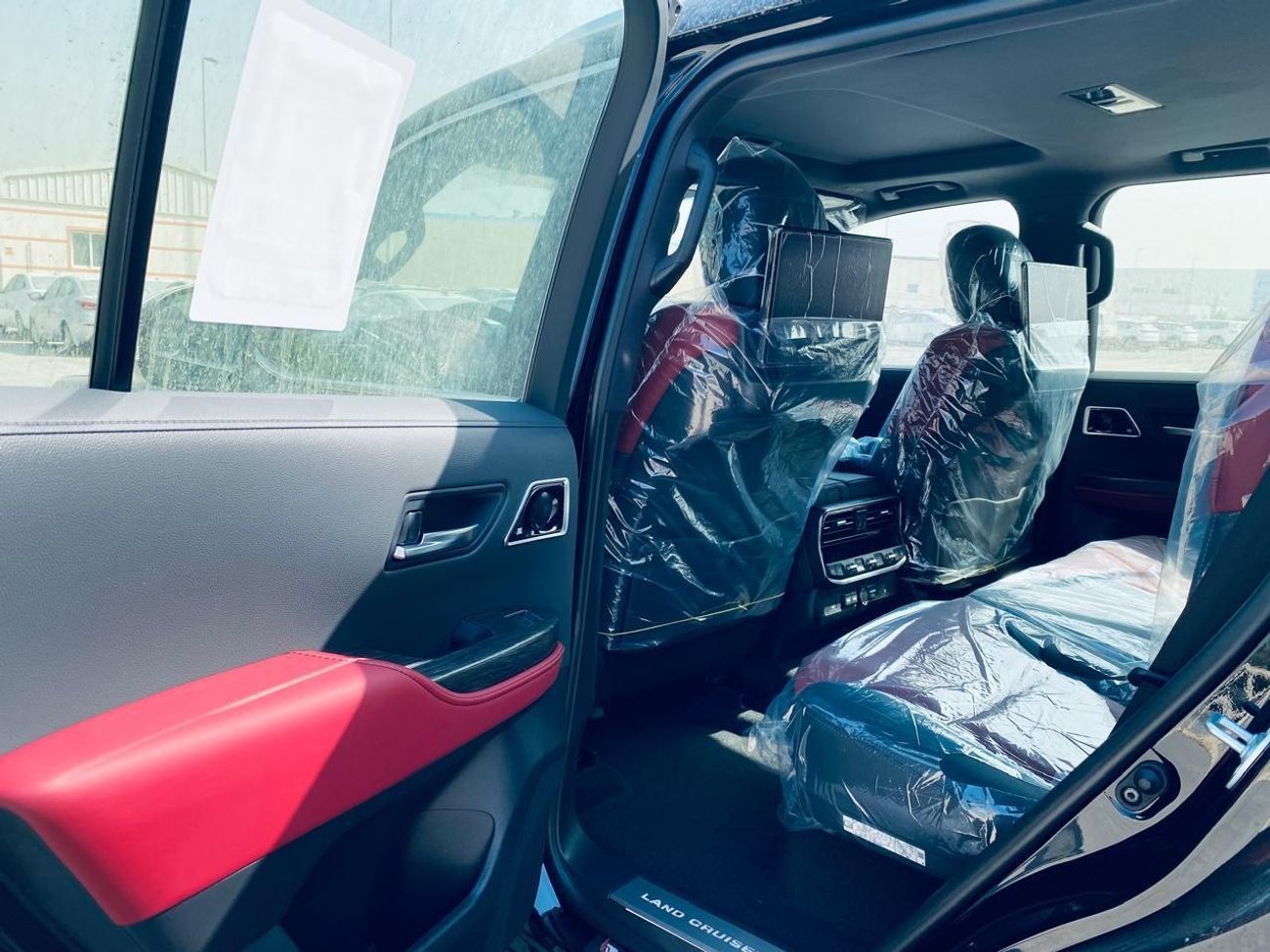 Toyota Land Cruiser TOYOTA LC300 VXR 3.5L TT PETROL 2026 MODEL GCC