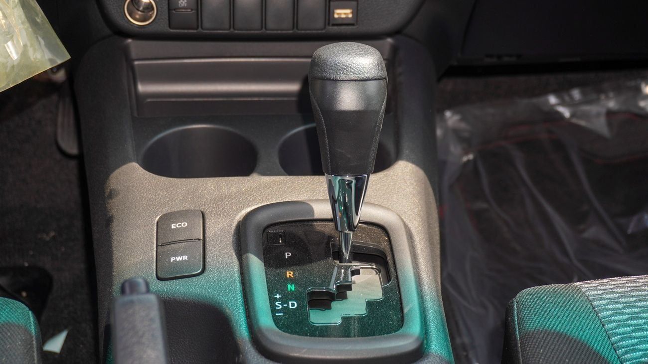 Toyota Hilux 2.7L Petrol 4WD