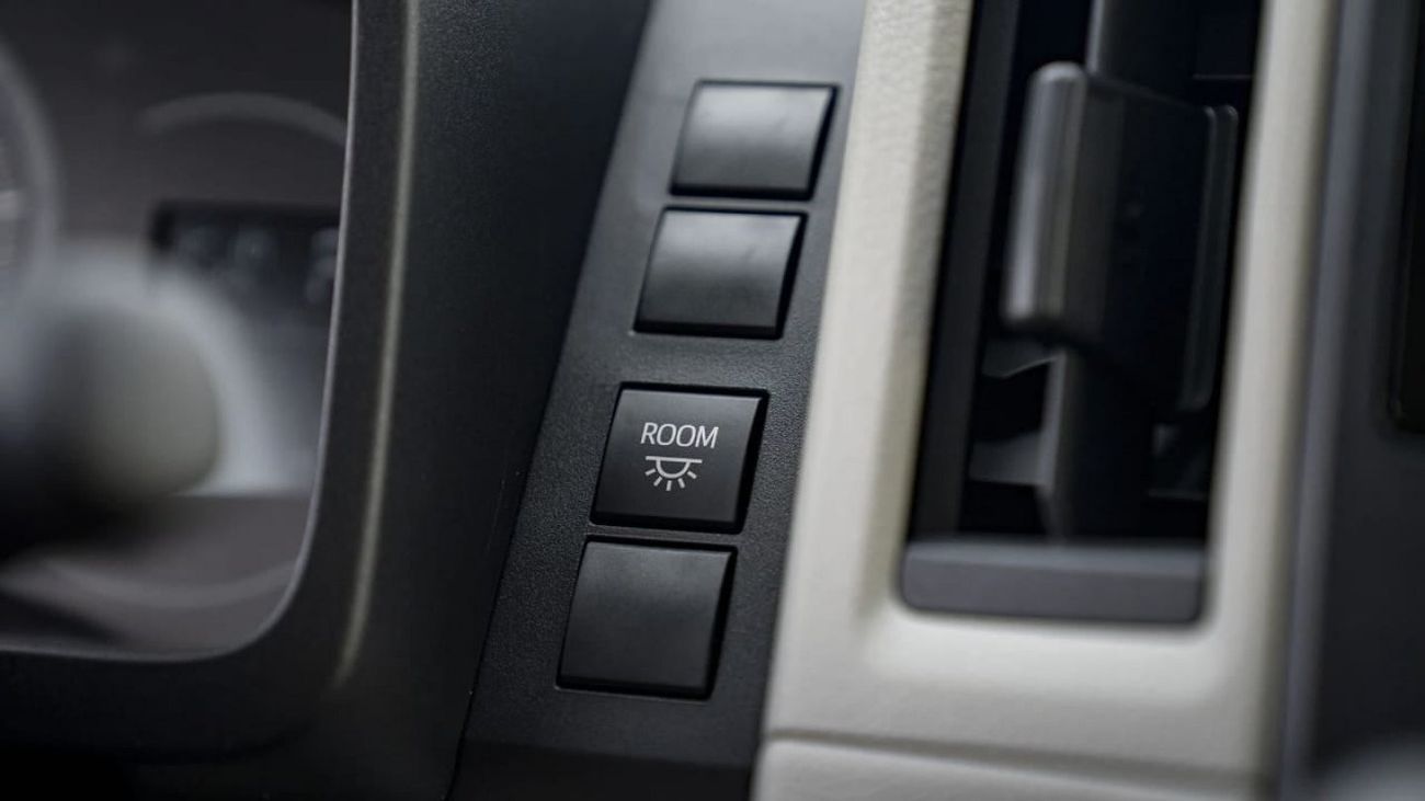 Toyota Hiace HIACE 3.5L AT SET HIROOF