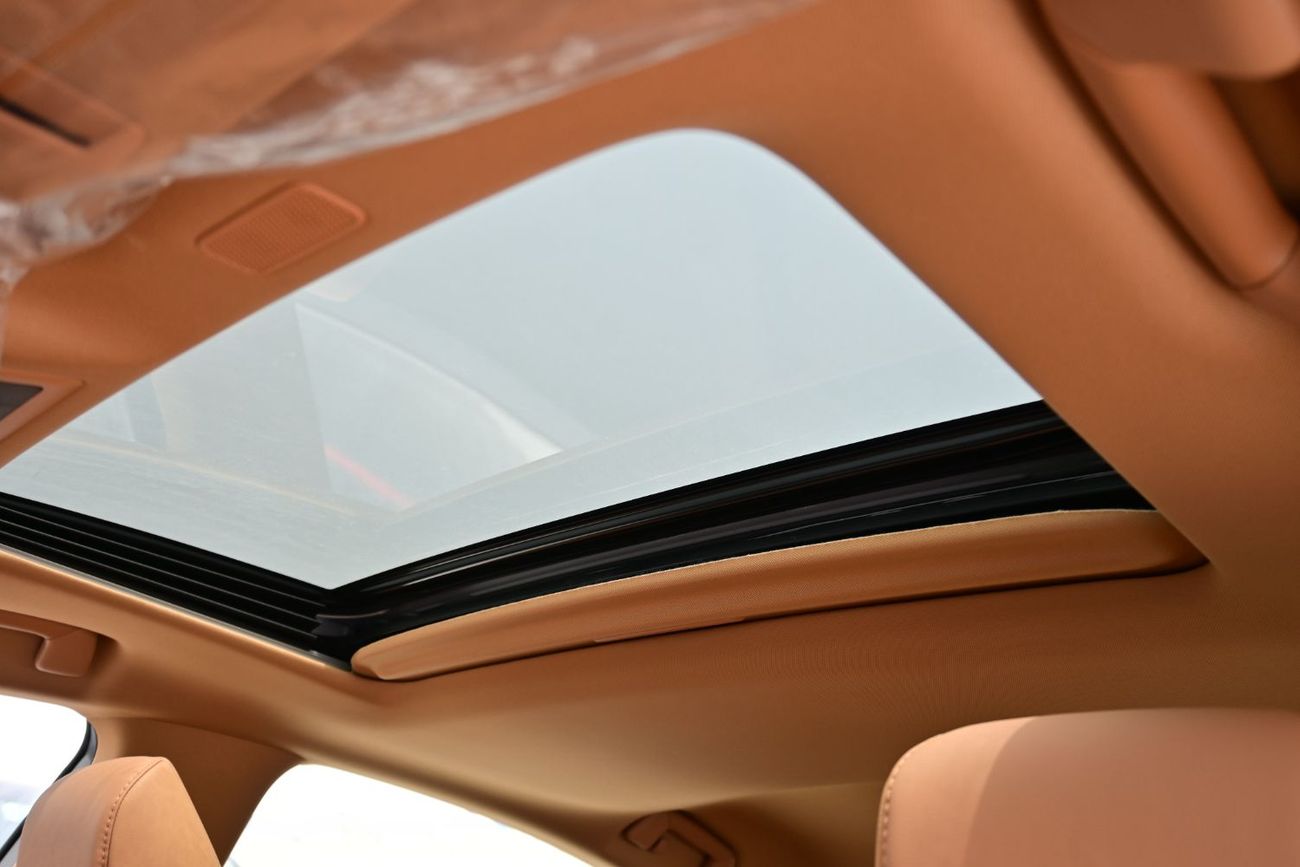 لكزس ES300h Lexus ES300h 2.5L Hybrid Model 2023, Color White