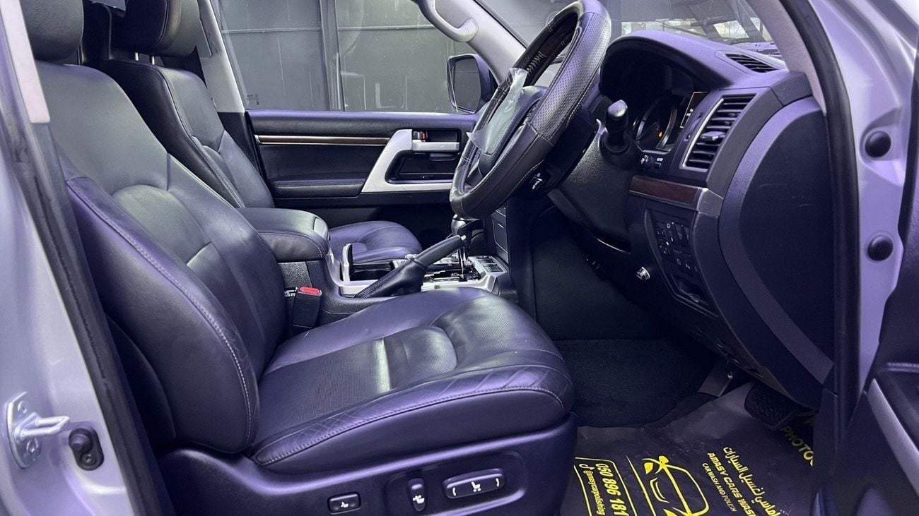 Toyota Land Cruiser GXR Toyota Land Cruiser Sahara 2018 RHD diesel full options
