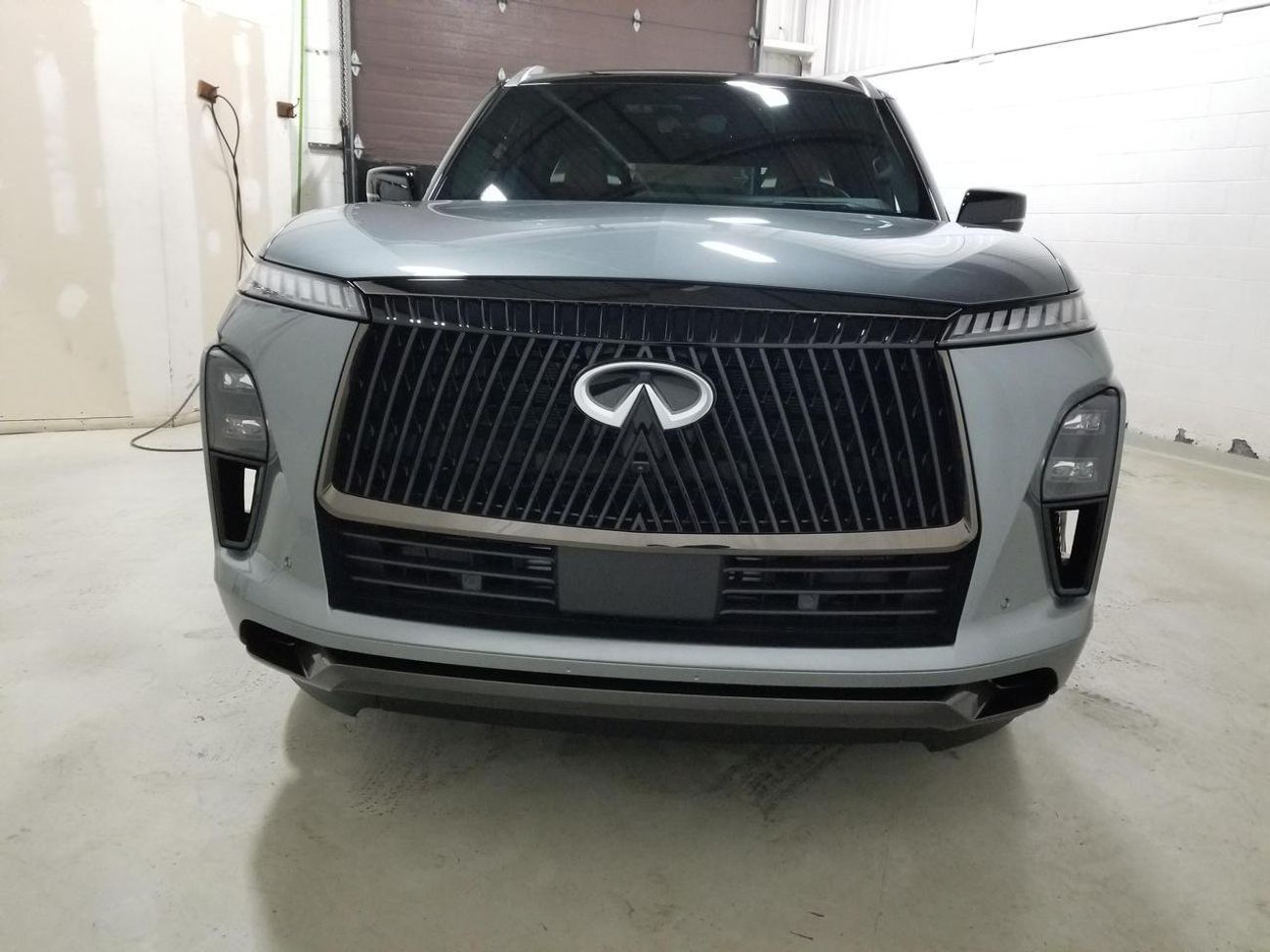 إنفينيتي QX80 Autograph Captain Chairs 3.5L