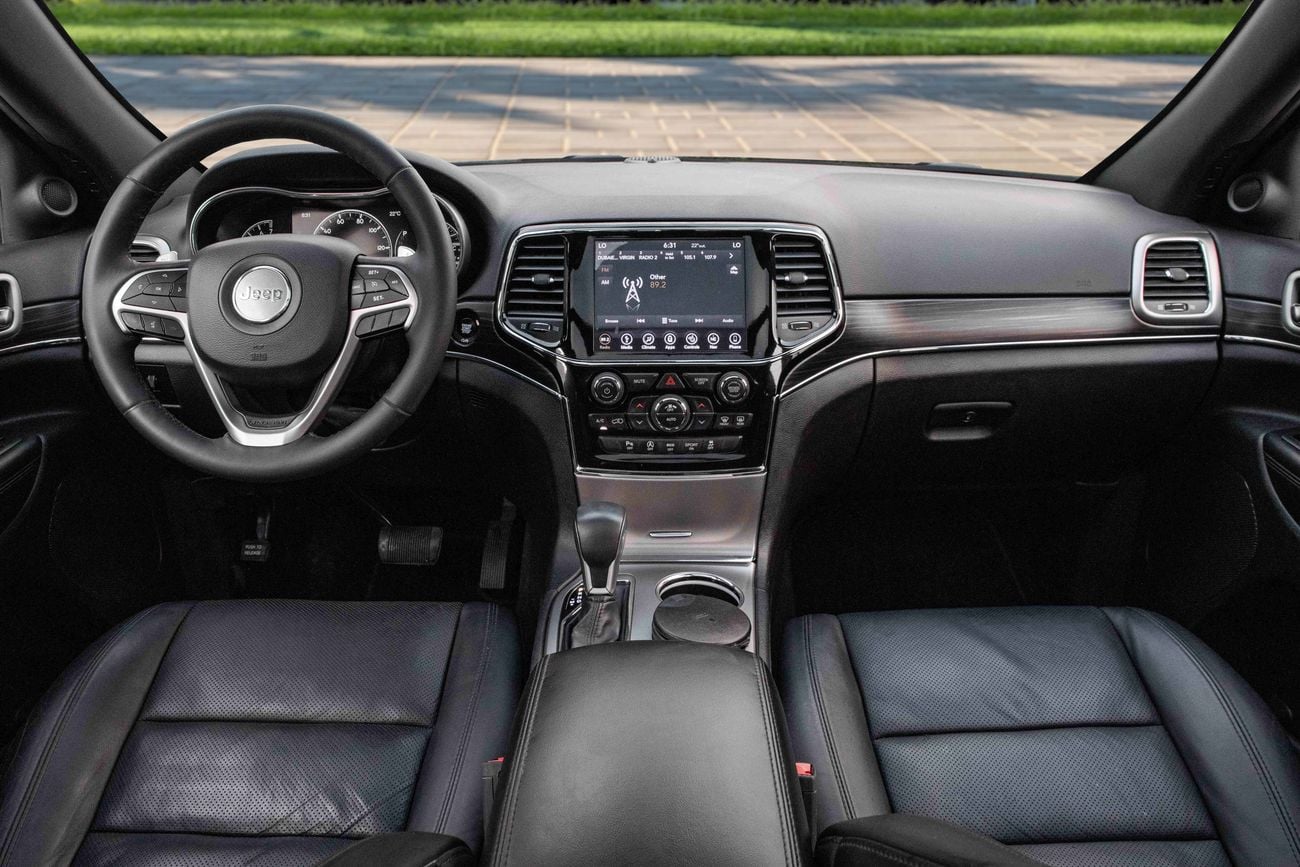 جيب جراند شيروكي Grand Cherokee | 1,567 P.M | 0% Downpayment | Full Jeep Service History | Limited | Under Warranty!