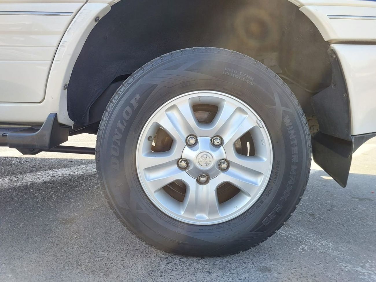 Toyota Land Cruiser TOYOTA LAND CRUISER SUV RHD 1999 MODEL 4.2 L DIESEL AUTOMATIC(PM13650)