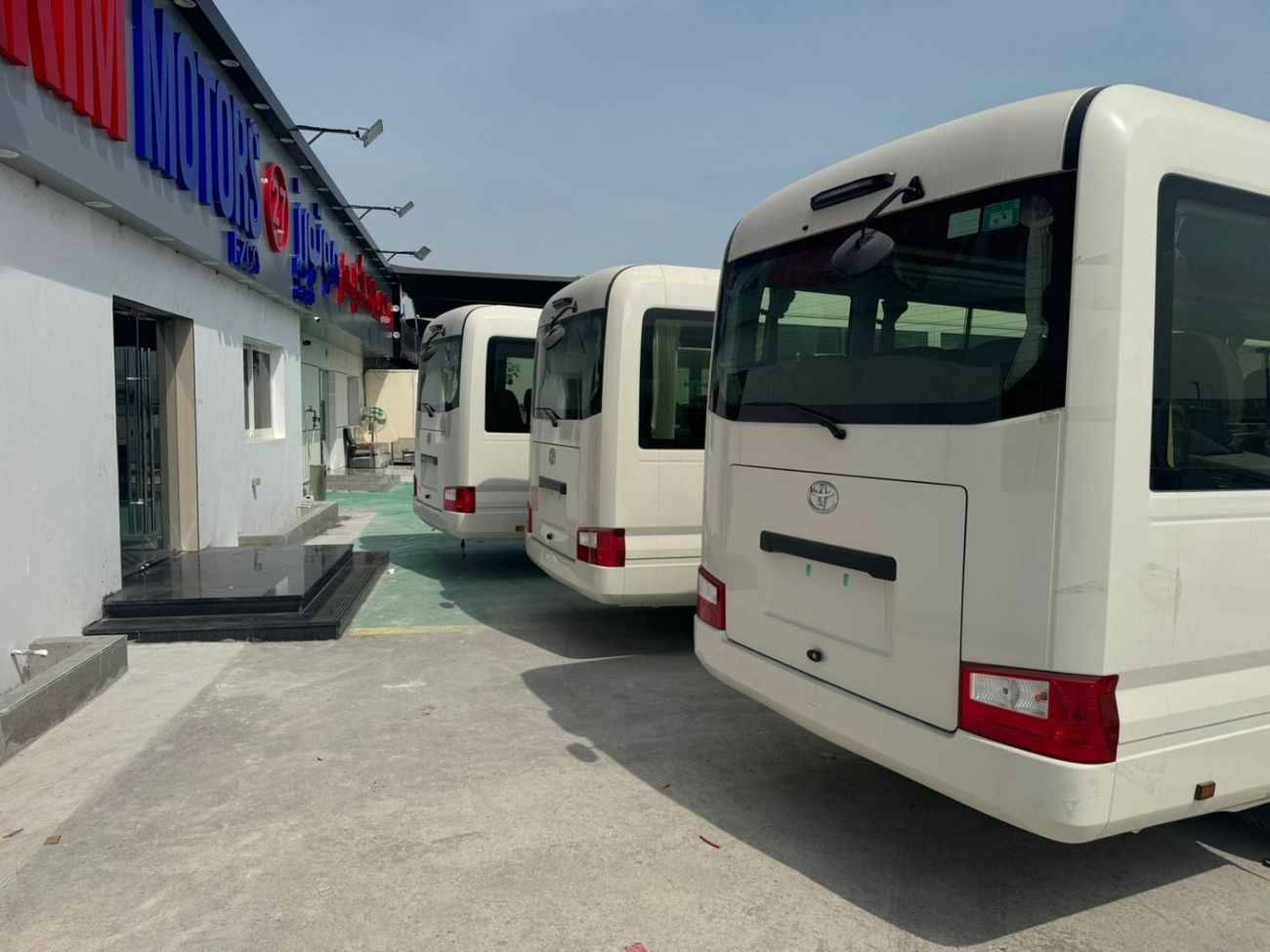 Toyota Coaster TOYOTA COASTER 4.0L MANUAL 2025 GCC SPECS