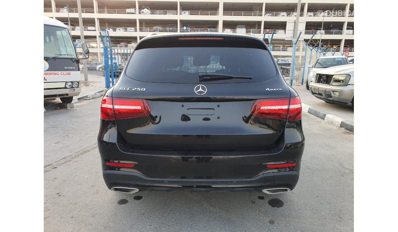 مرسيدس بنز GLC 250 4 MATIC DIESEL 2200 CC RIGHT HAND DRIVE FULL OPTIONS EXCELLENT CONDITION