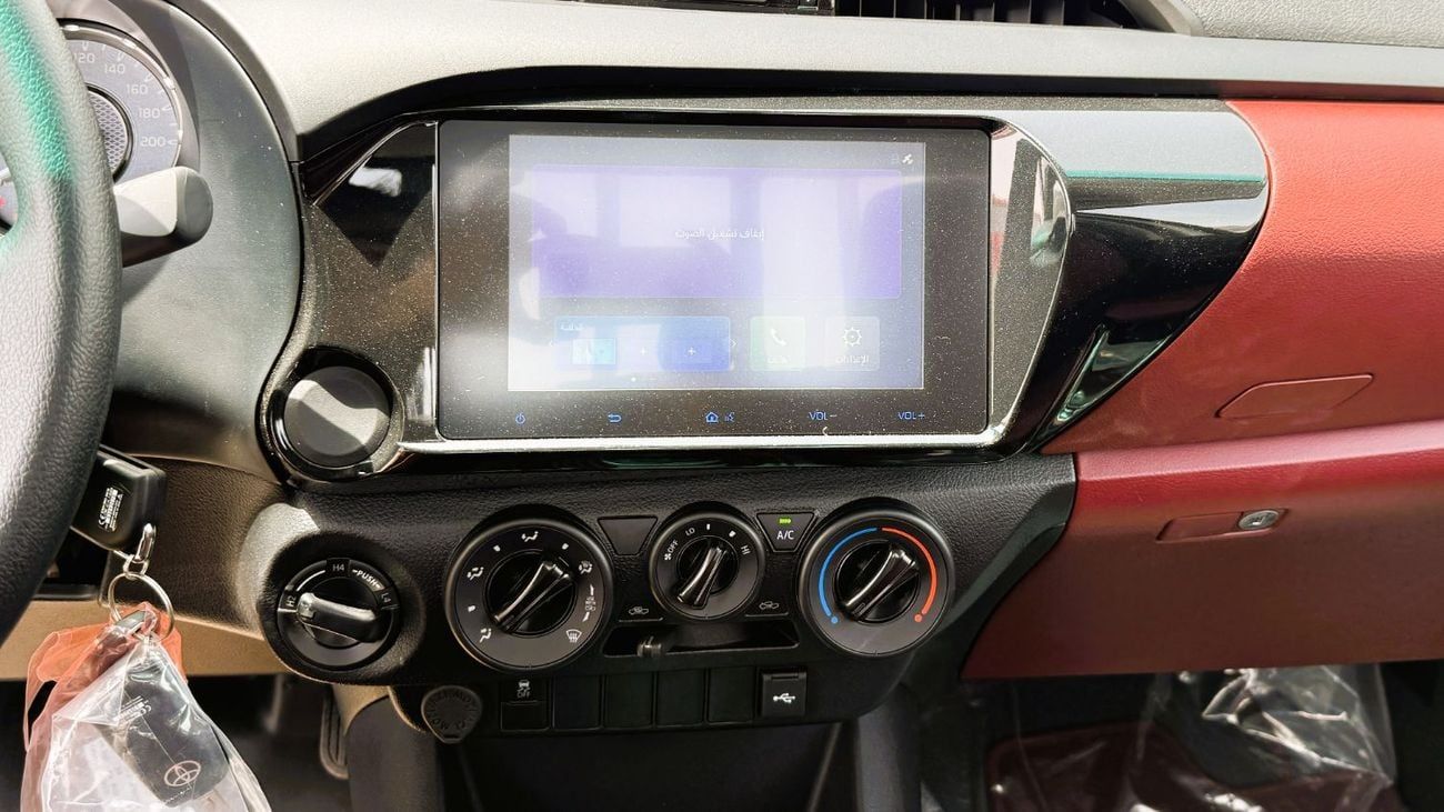 تويوتا هيلوكس GL Toyota Hilux 2.7L Petrol MT SC 4x4 2025YM