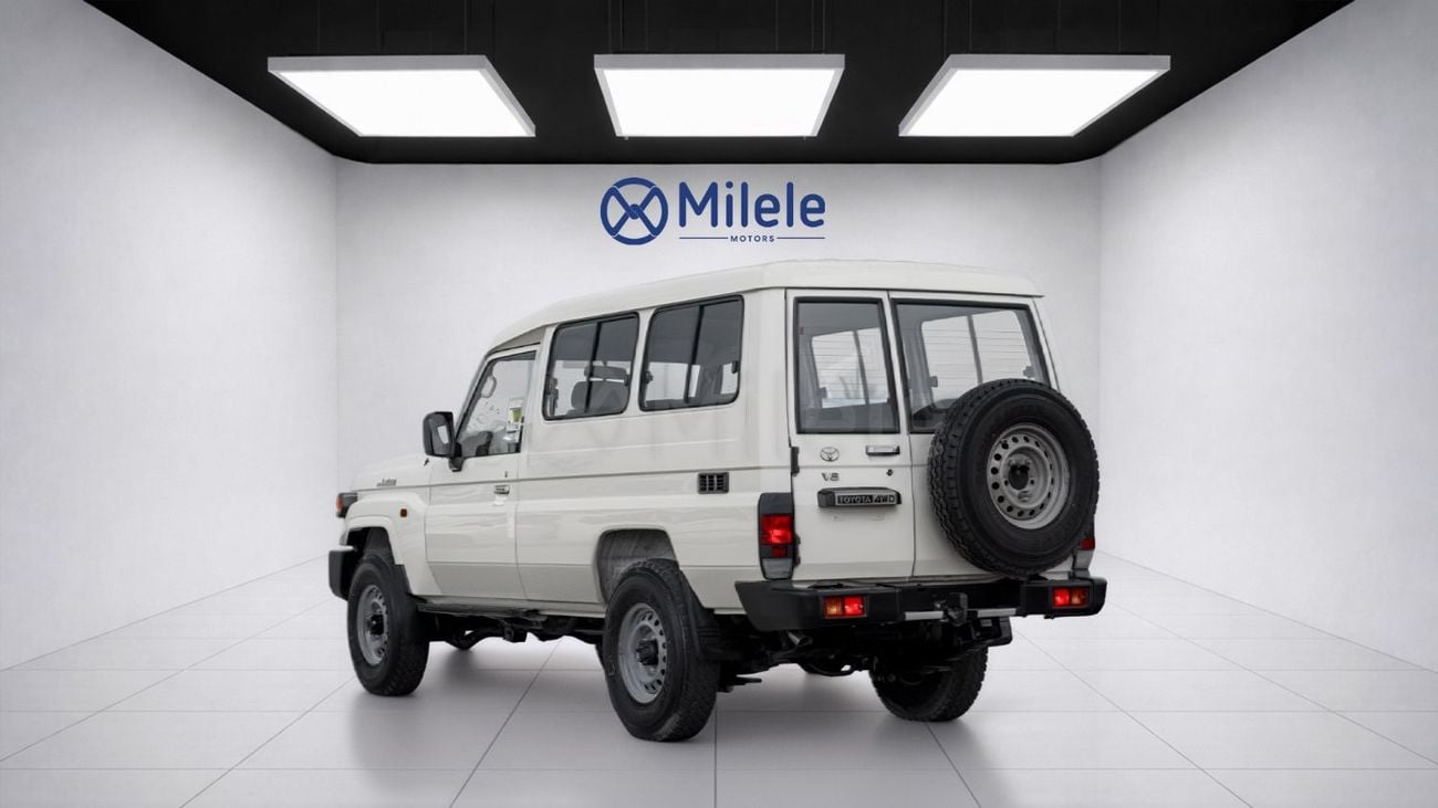 Toyota Land Cruiser 70 LC 78 HARDTOP 4.0L MT