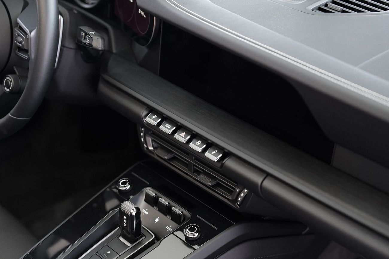 Porsche 911 Carrera GTS 3.0L (450 HP) Convertible