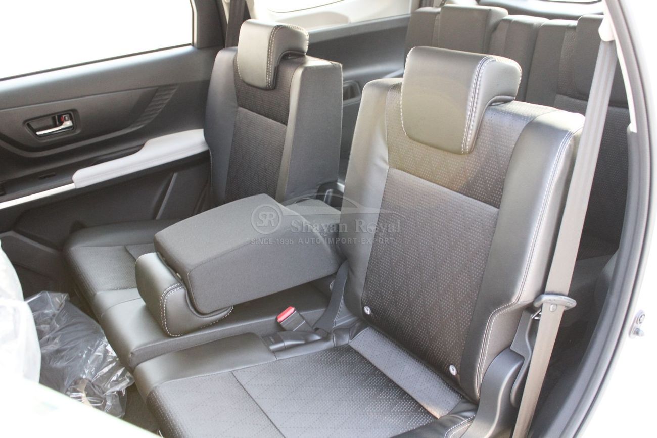 Toyota Veloz LHD 1.5L PET AT 7S 2025MY