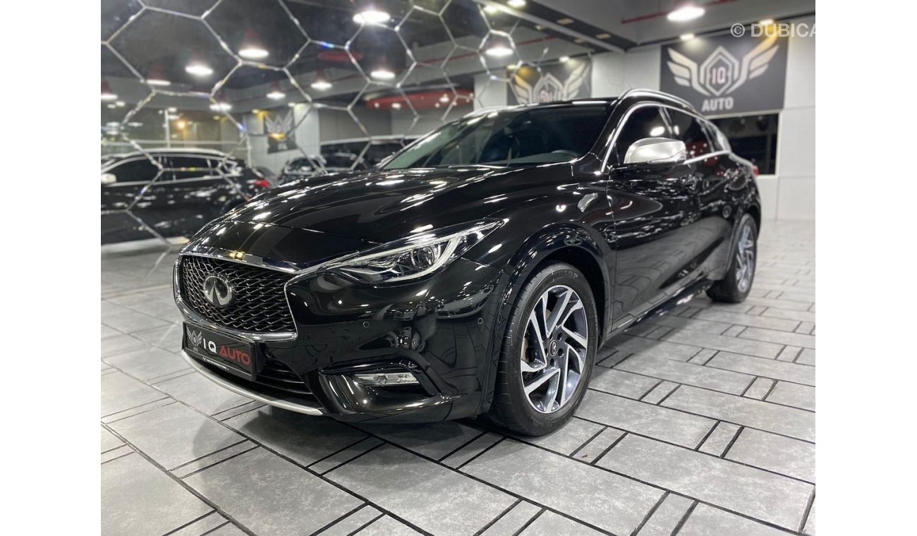 إنفينيتي Q 30