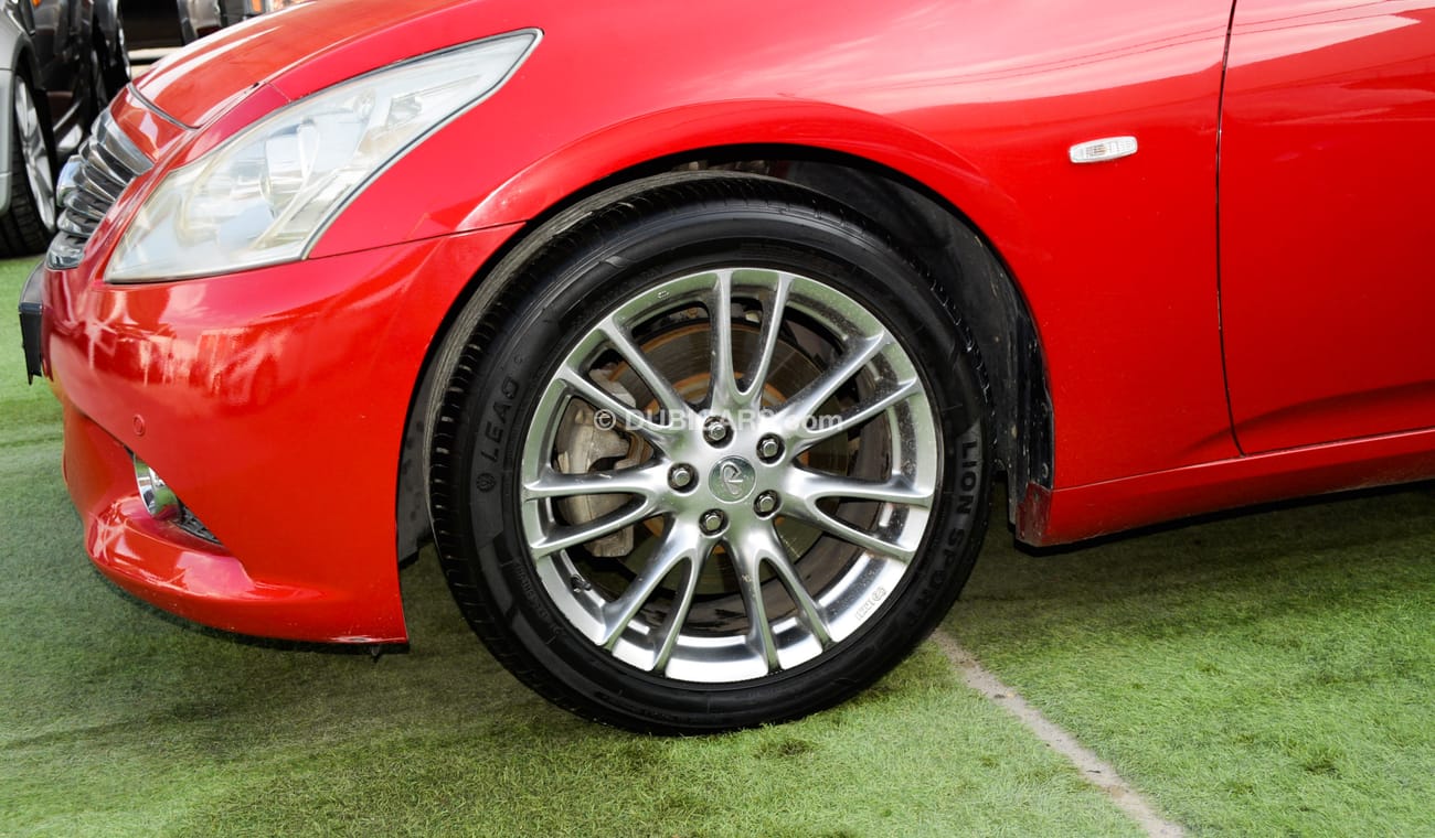 إنفينيتي G25 موديل 2012 لون أحمر خليجى رقم واحد فتحة جلد رنجات حساسات بدون حوادث بحالة ممتازة لاتحتاج لأى مصاريف