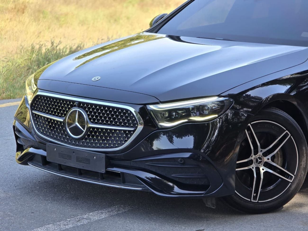 مرسيدس بنز E300 MERCEDES E-300 2024 // ORGINAL PAINT // LOW MILEAGE // PERFECT CONDITION // FULL OPITION