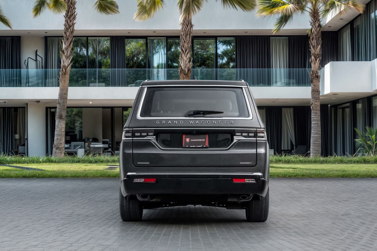 Jeep Grand Wagoneer SERIES III Grand Wagoneer | 3,134 P.M | 0% Downpayment | SERIES III | Full Jeep History
