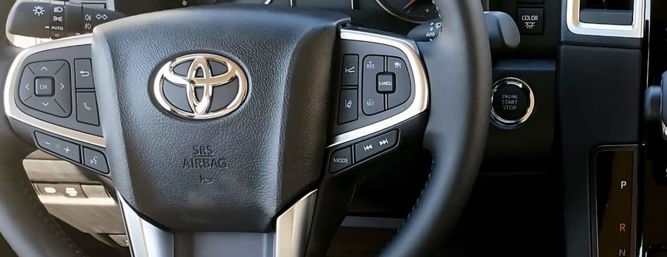 تويوتا جرافينا 2026 Toyota Granvia Premium 6-Seater 3.5L V6 Petrol with Radar