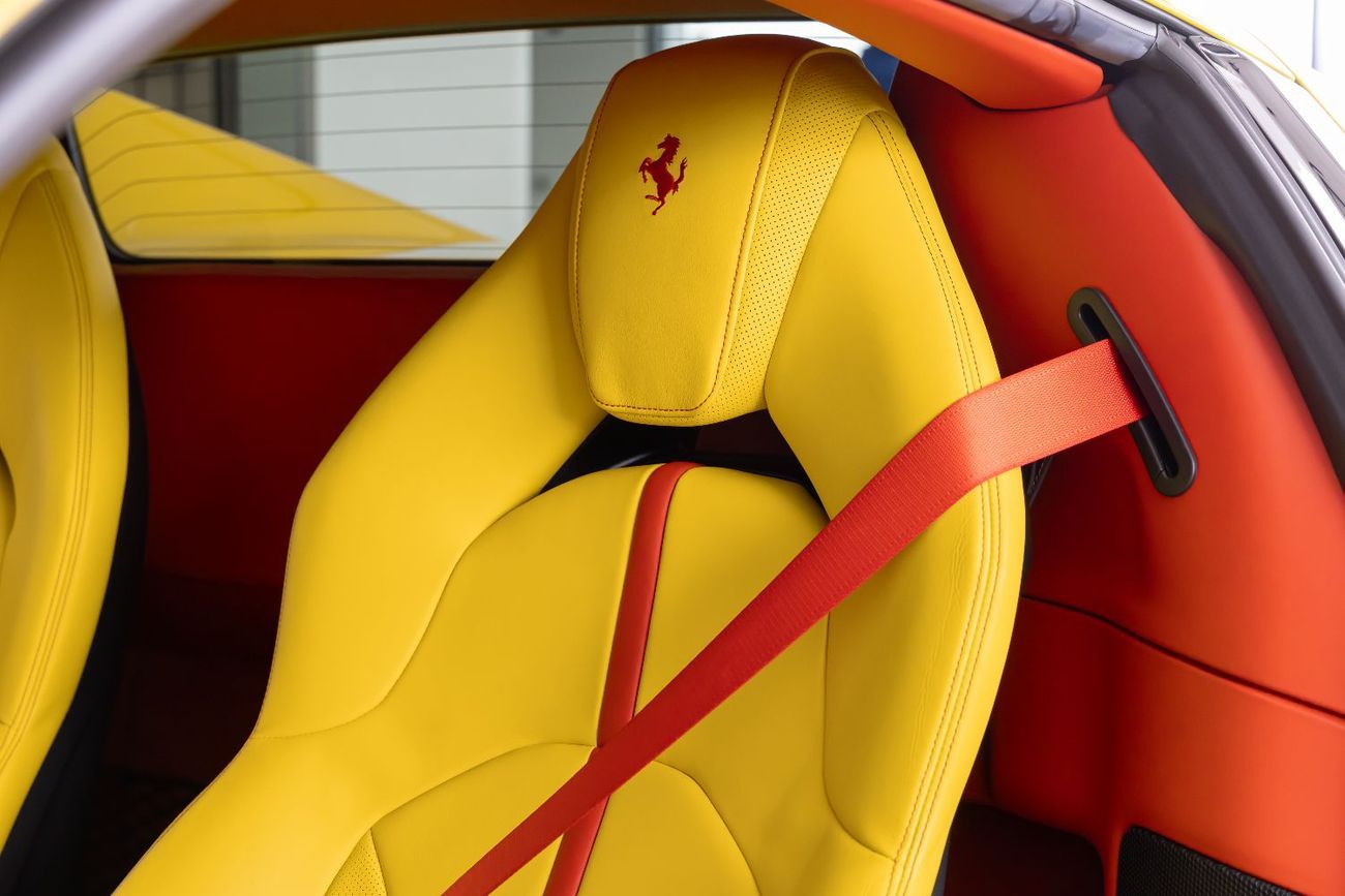 فيراري ف ٨ سبيدر Ferrari F8 Spider 2022 | Pristine | Fully Carbon Interior &amp; Exterior | Carbon Steering &amp; Pad