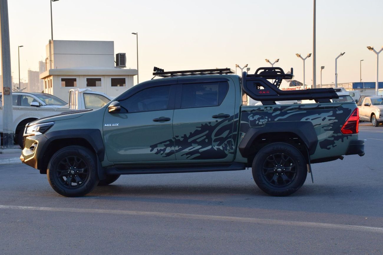 تويوتا هيلوكس 4x4 Diesel 2.8L (Right Hand)