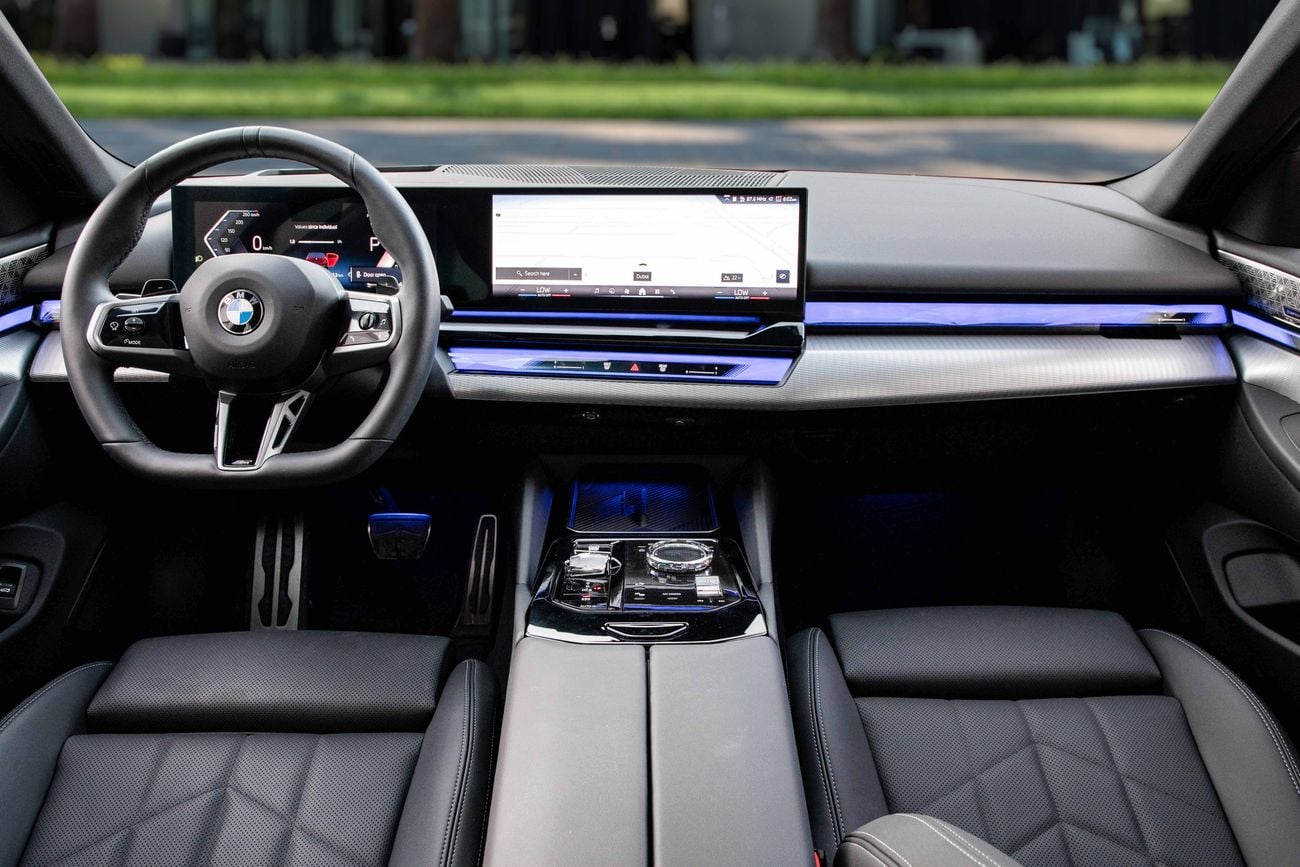 بي أم دبليو 520i 520i M-Sport Pro | 4,113 P.M | 0% Downpayment | IMMACULATE!