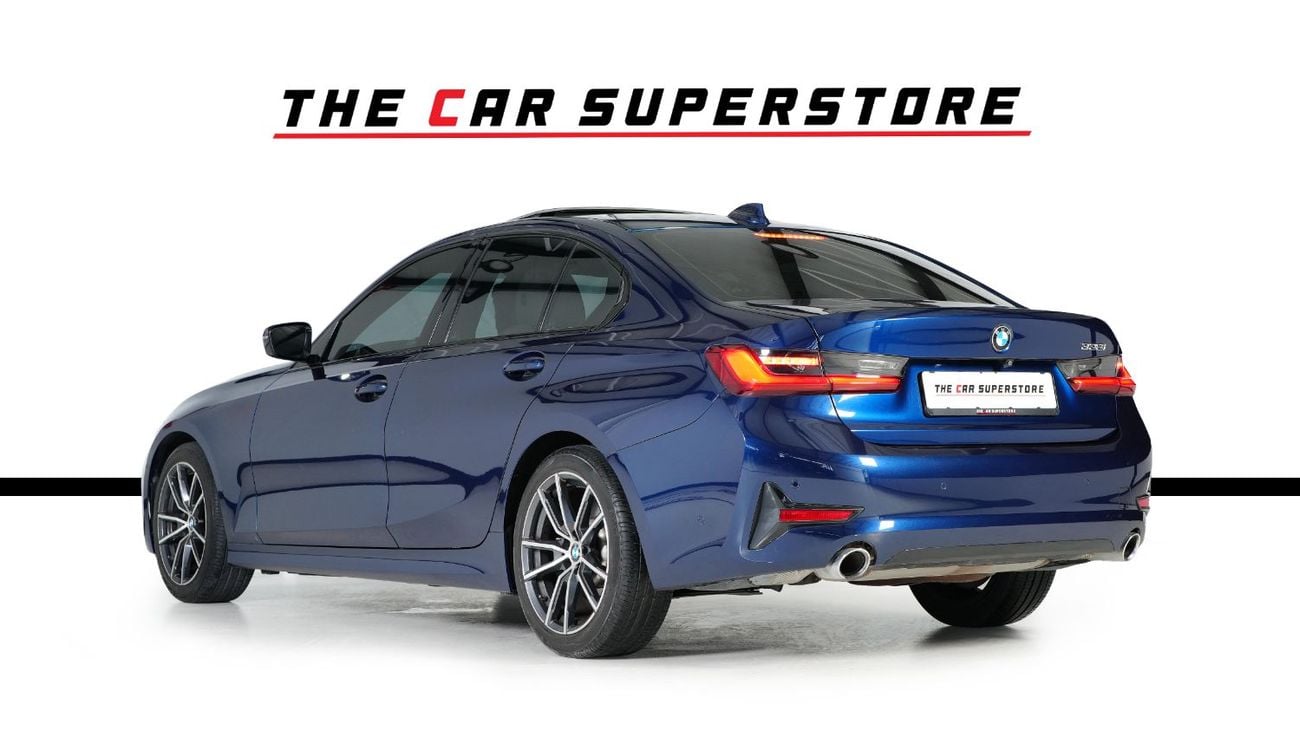 BMW 330i Luxury Line 2.0L Luxury line - Under BMW service contract