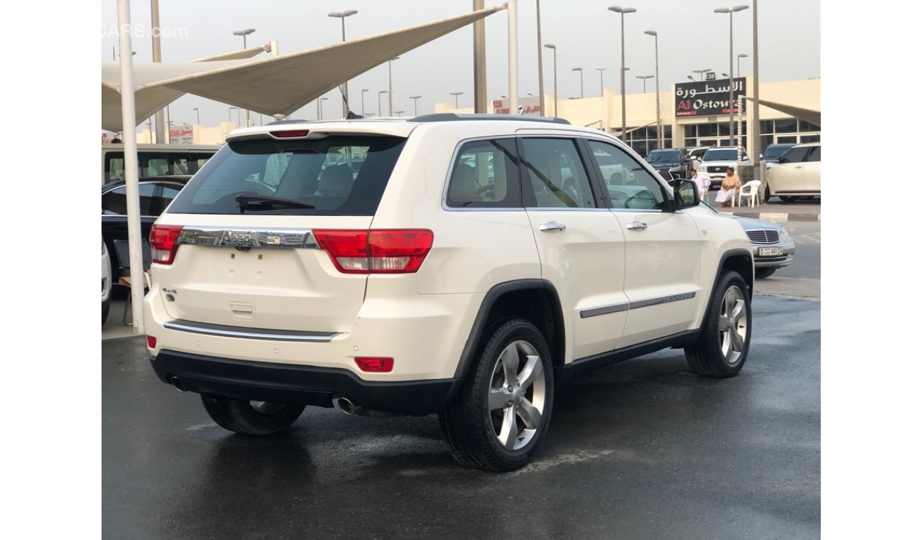 Jeep Grand Cherokee Jeep grand chorque model 2012 GCC car prefect condition full option low mileage panoramic roof leato