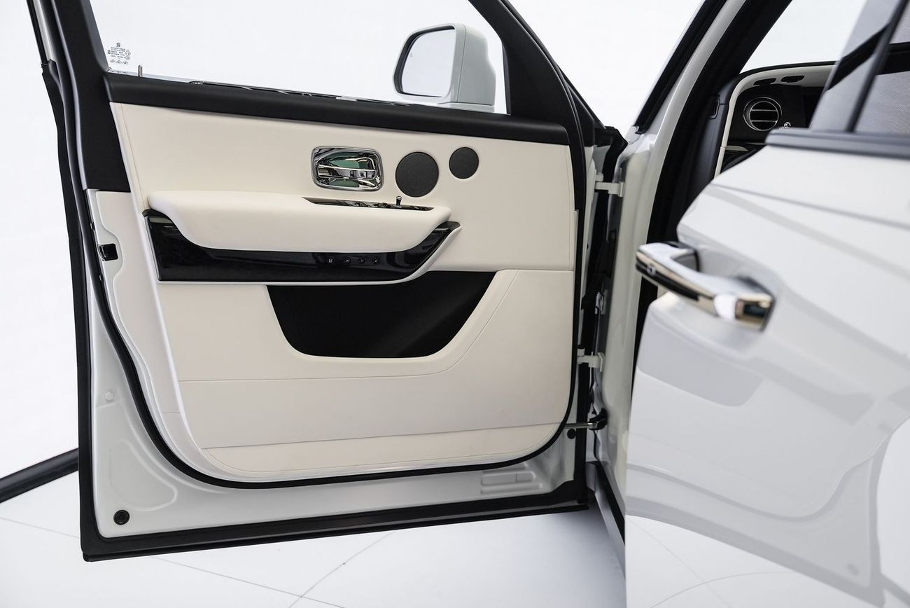 Rolls-Royce Cullinan Rolls Royce Cullinan Black Badge KIT