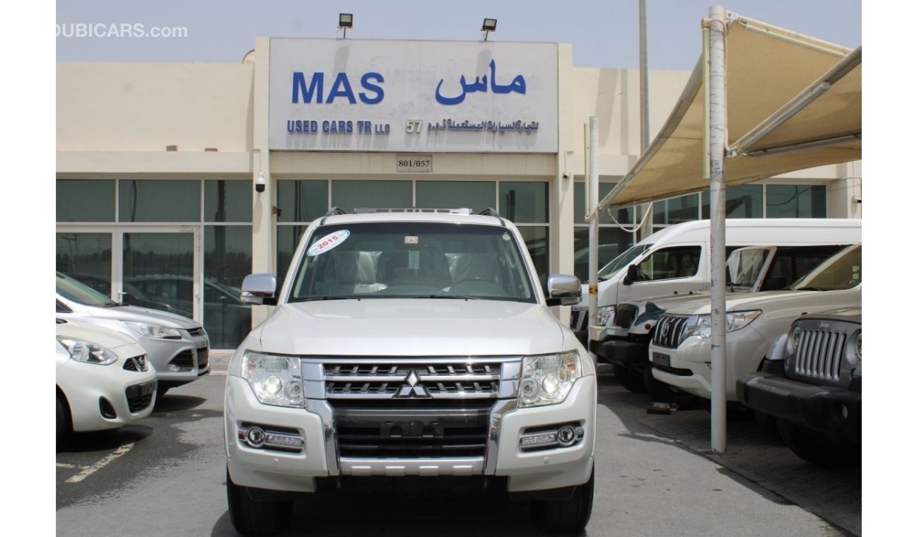 Mitsubishi Pajero GLS Top GLS Top ACCIDENTS FREE - GCC - FULL OPTION - CAR IS IN PERFECT CONDITION INSIDE OUT