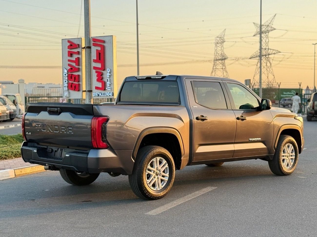 Toyota Tundra CREWMAX SR