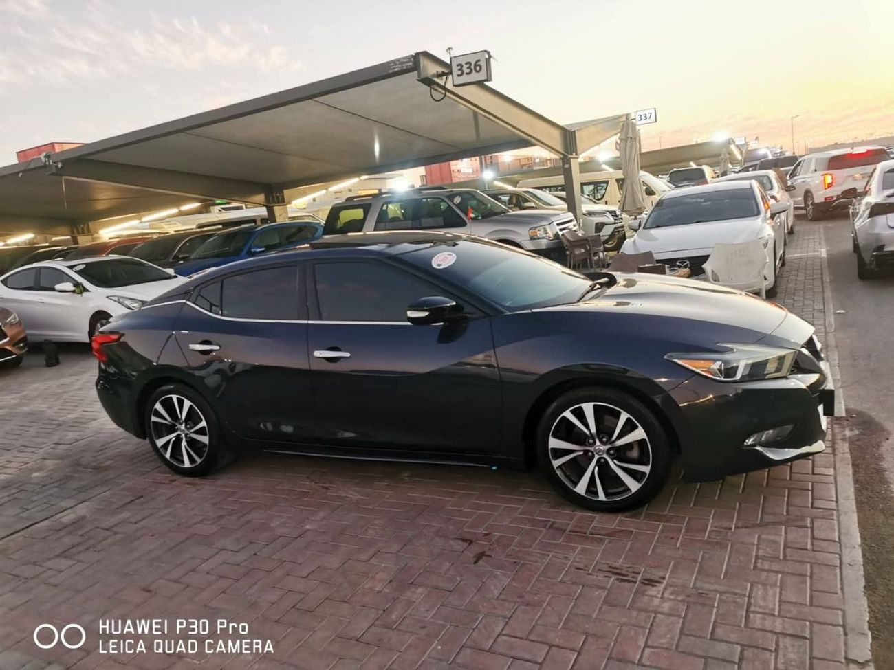 Nissan Maxima SV 3.5L Full panoramic sunroof low mileage