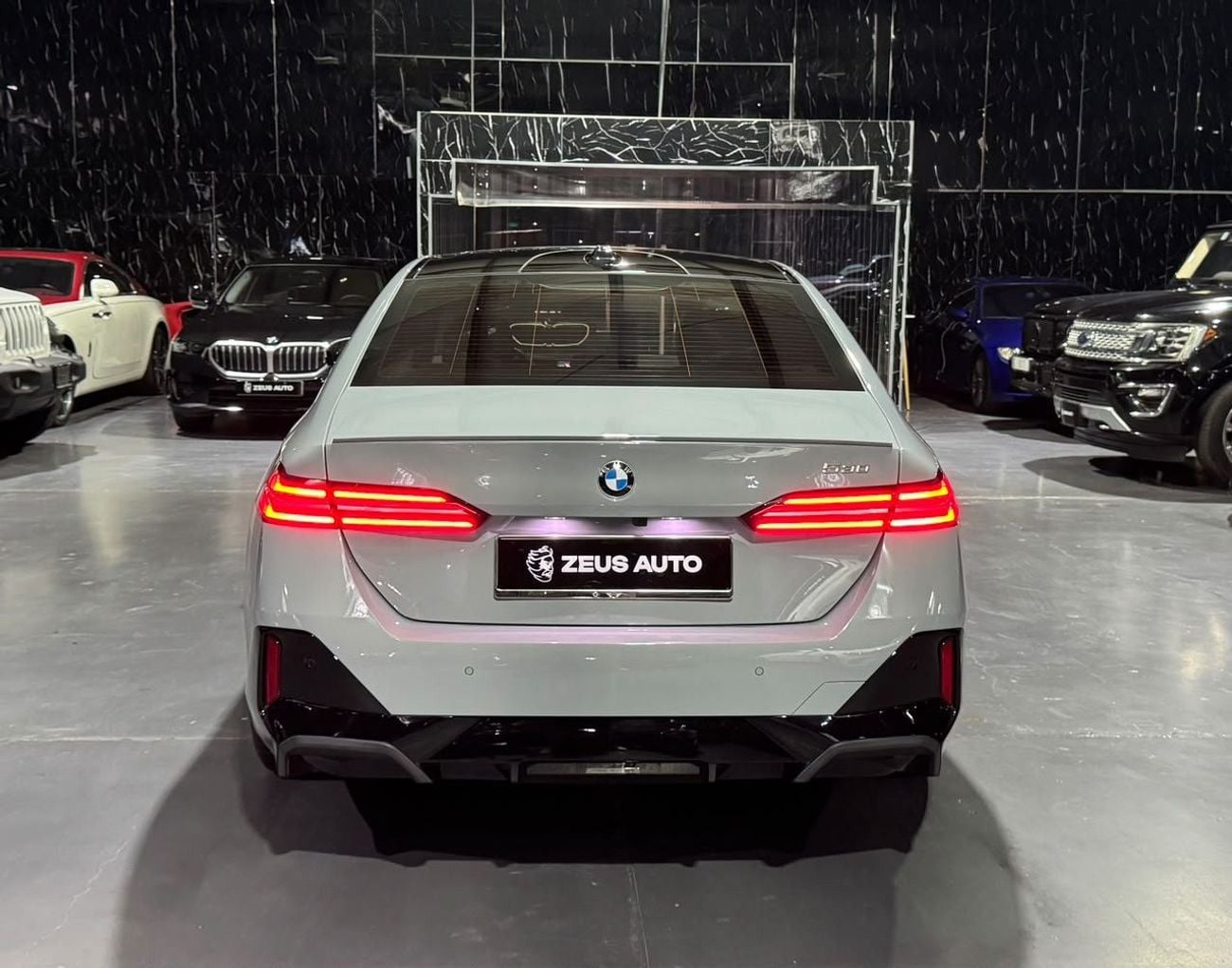 بي أم دبليو 530i M SPORT
