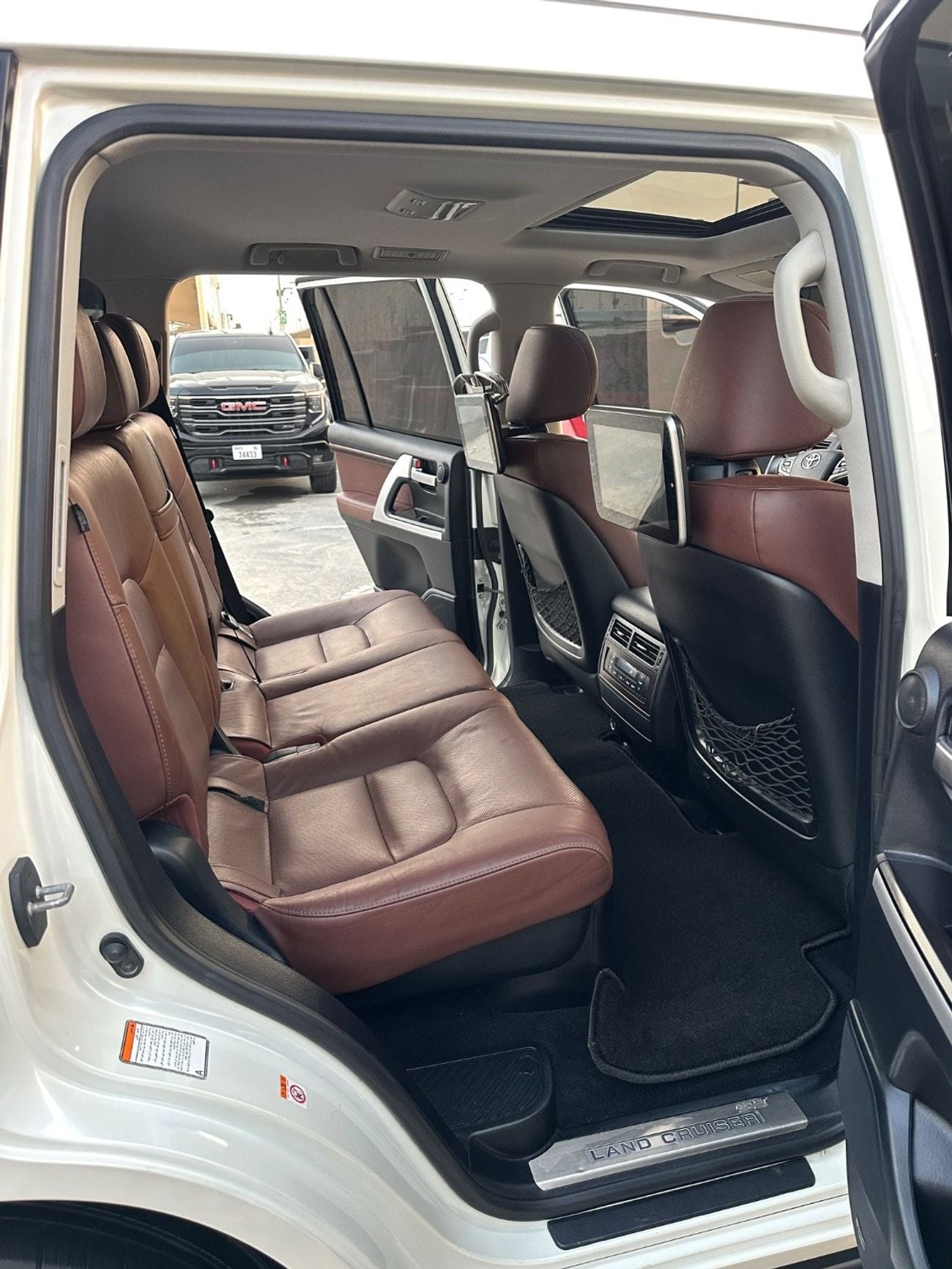 Toyota Land Cruiser VXR