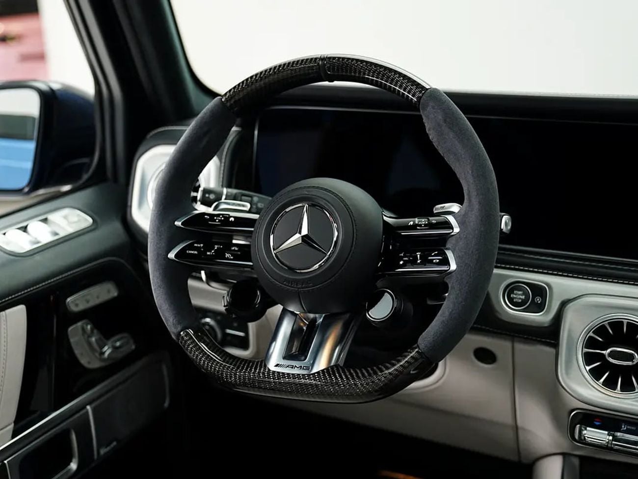Mercedes Benz G63 AMG STANDARD G63 AMG | A22 | FULL OPTION | Carbon package
