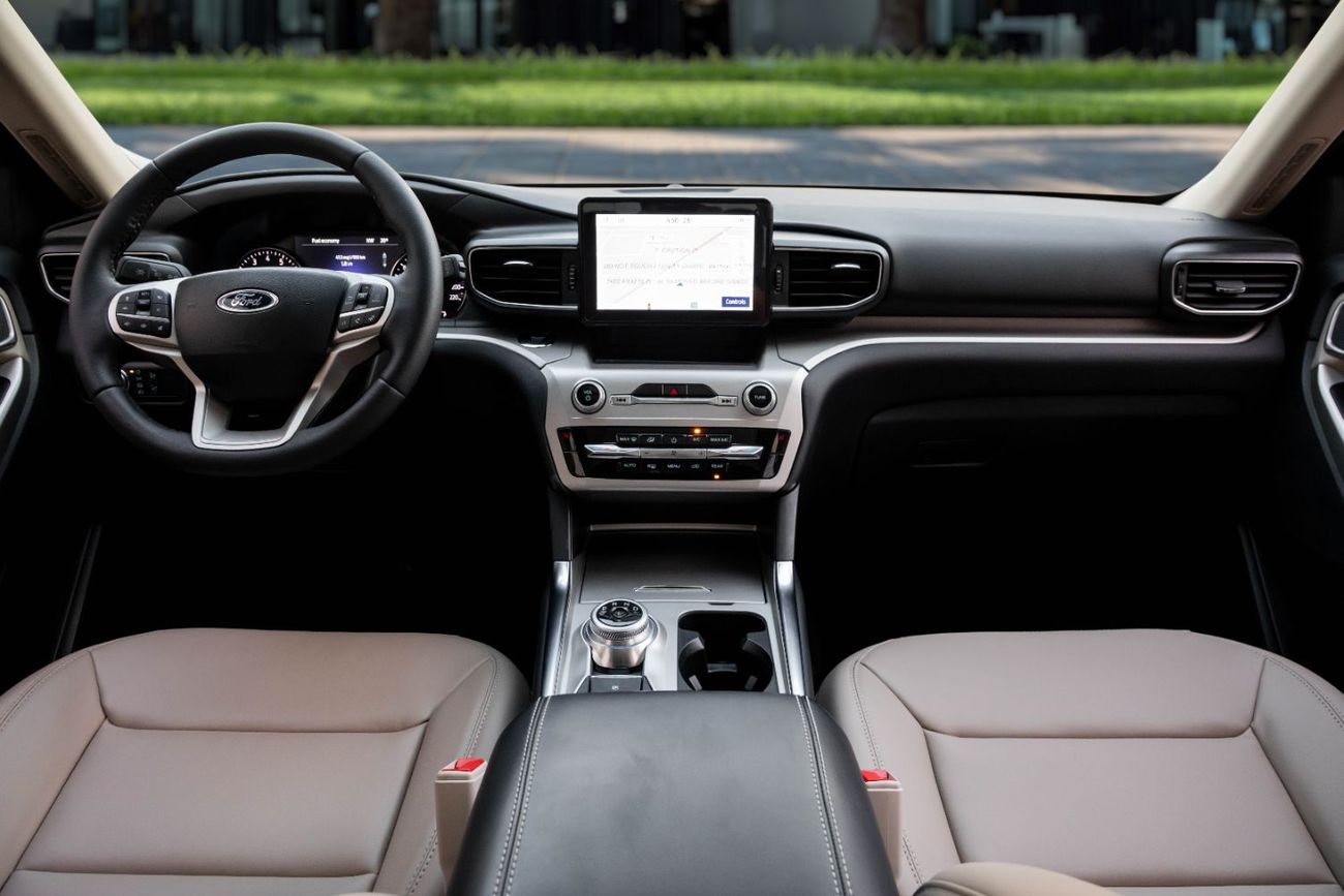 Ford Explorer Explorer XLT | 2,938 P.M | 0% Downpayment | AGENCY WARRANTY 2029!