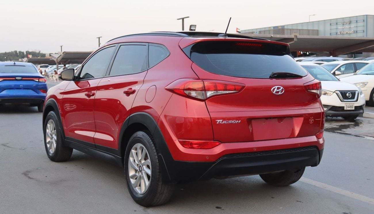 هيونداي توسون هيونداى توسان - 2018 - خليجى سقف بانورامى - بدون حوادث -  بمحرك 2.0 سى سى - ممشى قليل - بحاله ممتازه