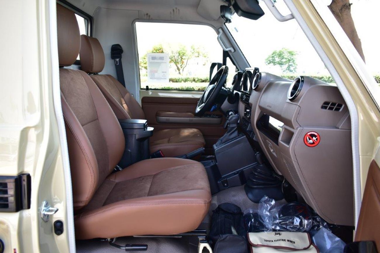 Toyota Land Cruiser Pick Up 2025 MODEL TOYOTA LAND CRUISER 79 SINGLE CAB PICKUP SDLX V6 4.0L PETROL 4WD AUTOMATIC