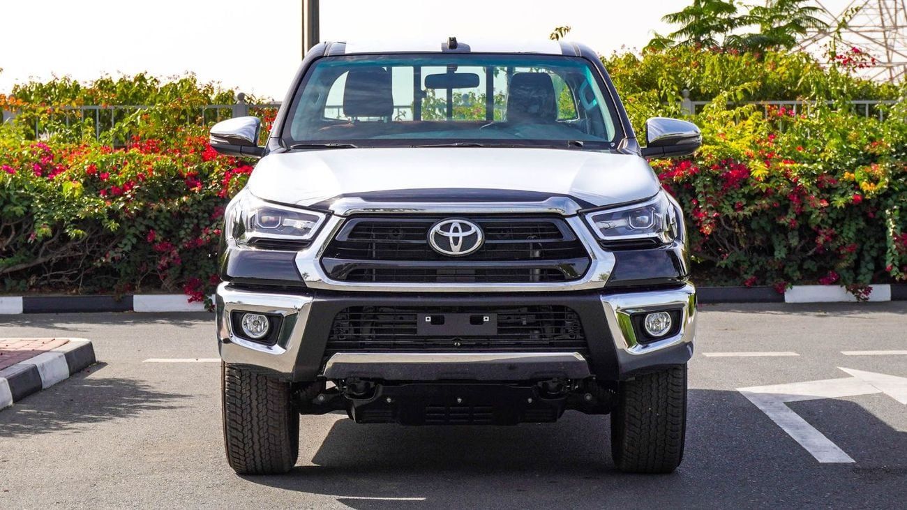 Toyota Hilux ECT0050 – Toyota Hilux 2.7L Petrol Manual 4wd SR5 Black/Red - Key Start, Auto Ac